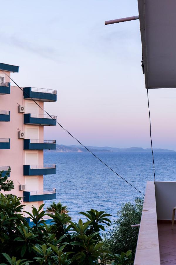 Rei Apartments ซารานเดอ ภายนอก รูปภาพ