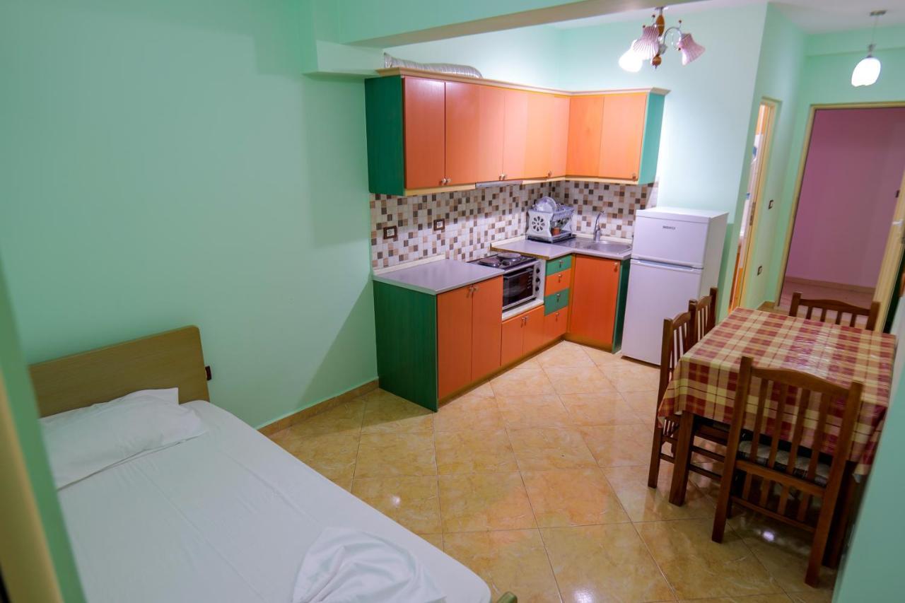 Rei Apartments ซารานเดอ ภายนอก รูปภาพ
