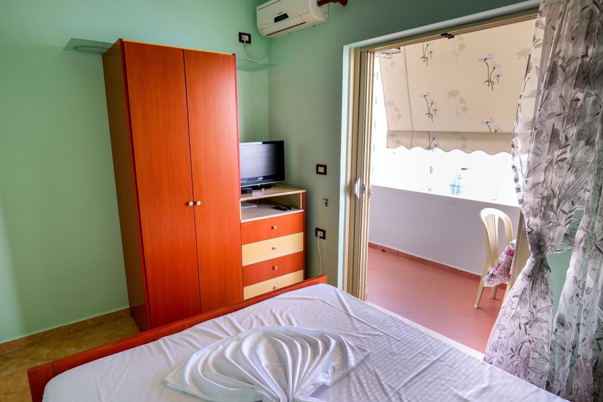 Rei Apartments ซารานเดอ ห้อง รูปภาพ